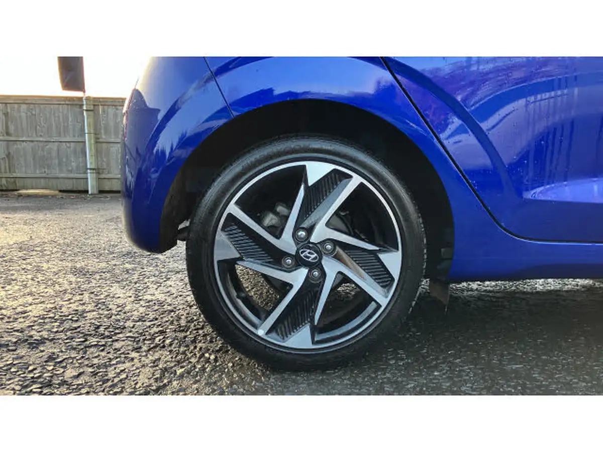 2022-hyundai-i10-12-premium-auto-big-6