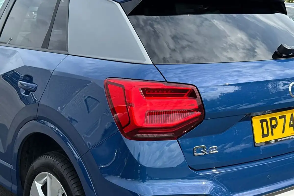 2025-audi-q2-15-35-tfsi-s-line-big-6