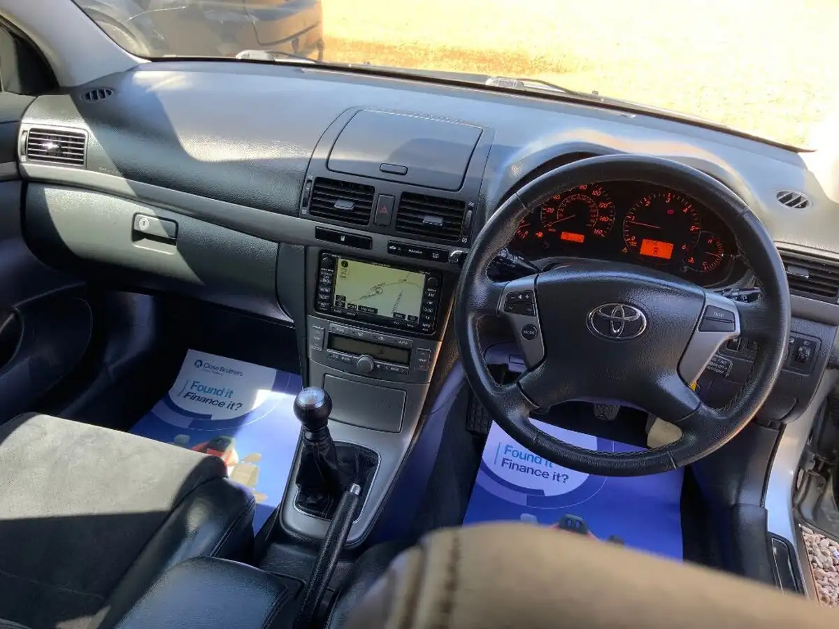2008-toyota-avensis-22td-t180-estate-5d-big-8