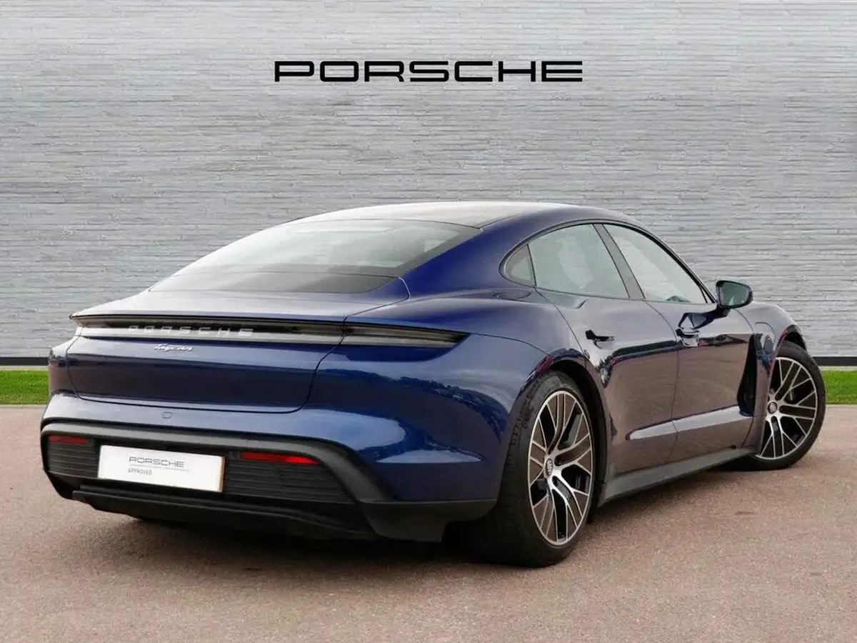 2022-porsche-taycan-e-base-476ps-performance-battery-plus-big-2