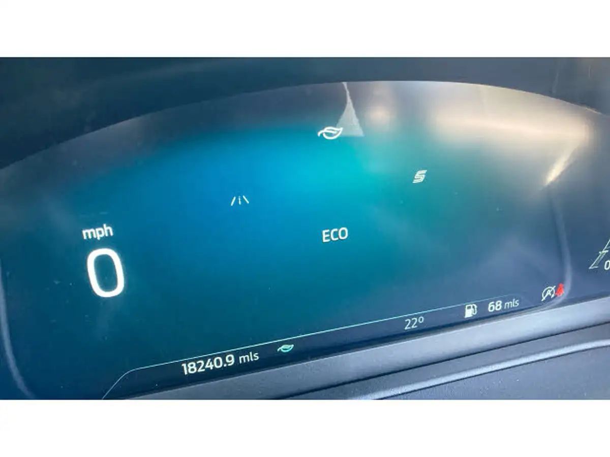 2022-ford-fiesta-10t-st-line-vignale-155ps-hybrid-mhev-3d-big-36