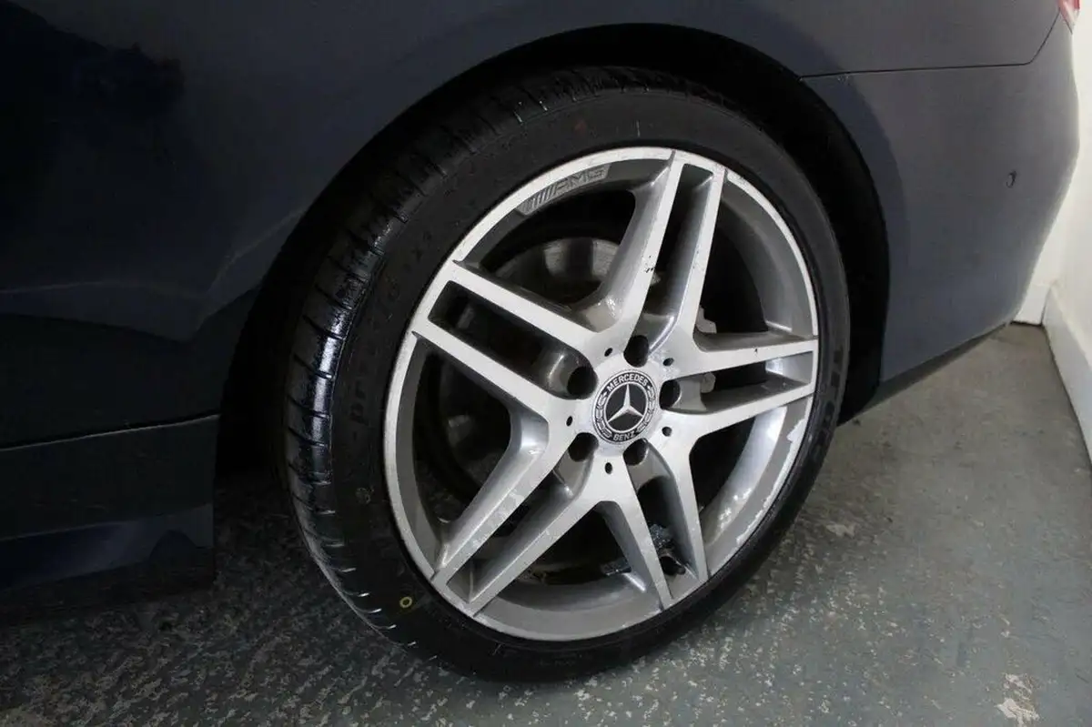 2014-mercedes-benz-e-class-21td-e250-cdi-amg-sport-21cdi-coupe-2d-big-55