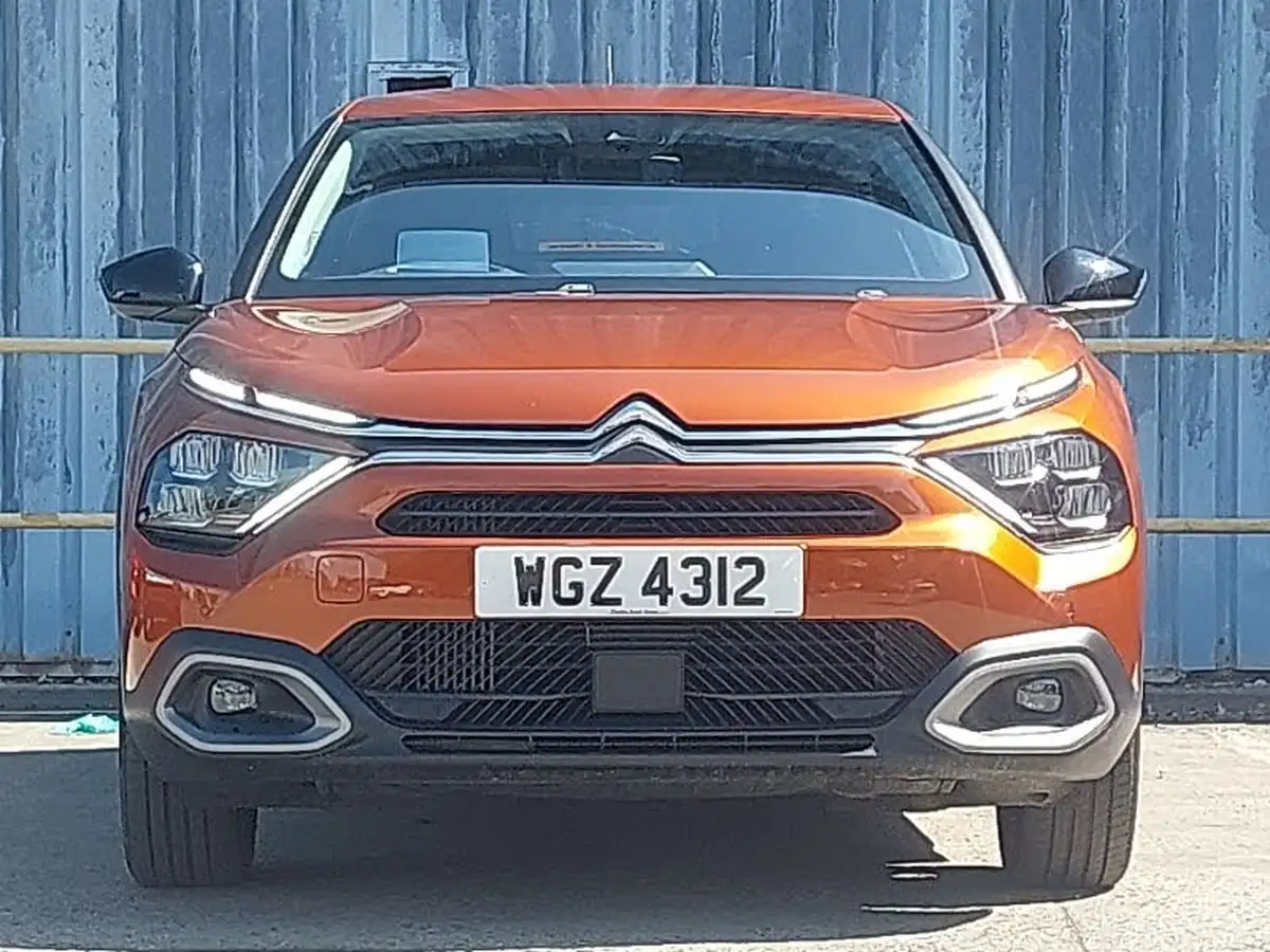 2022-citroen-c4-12-puretech-shine-130ps-big-18