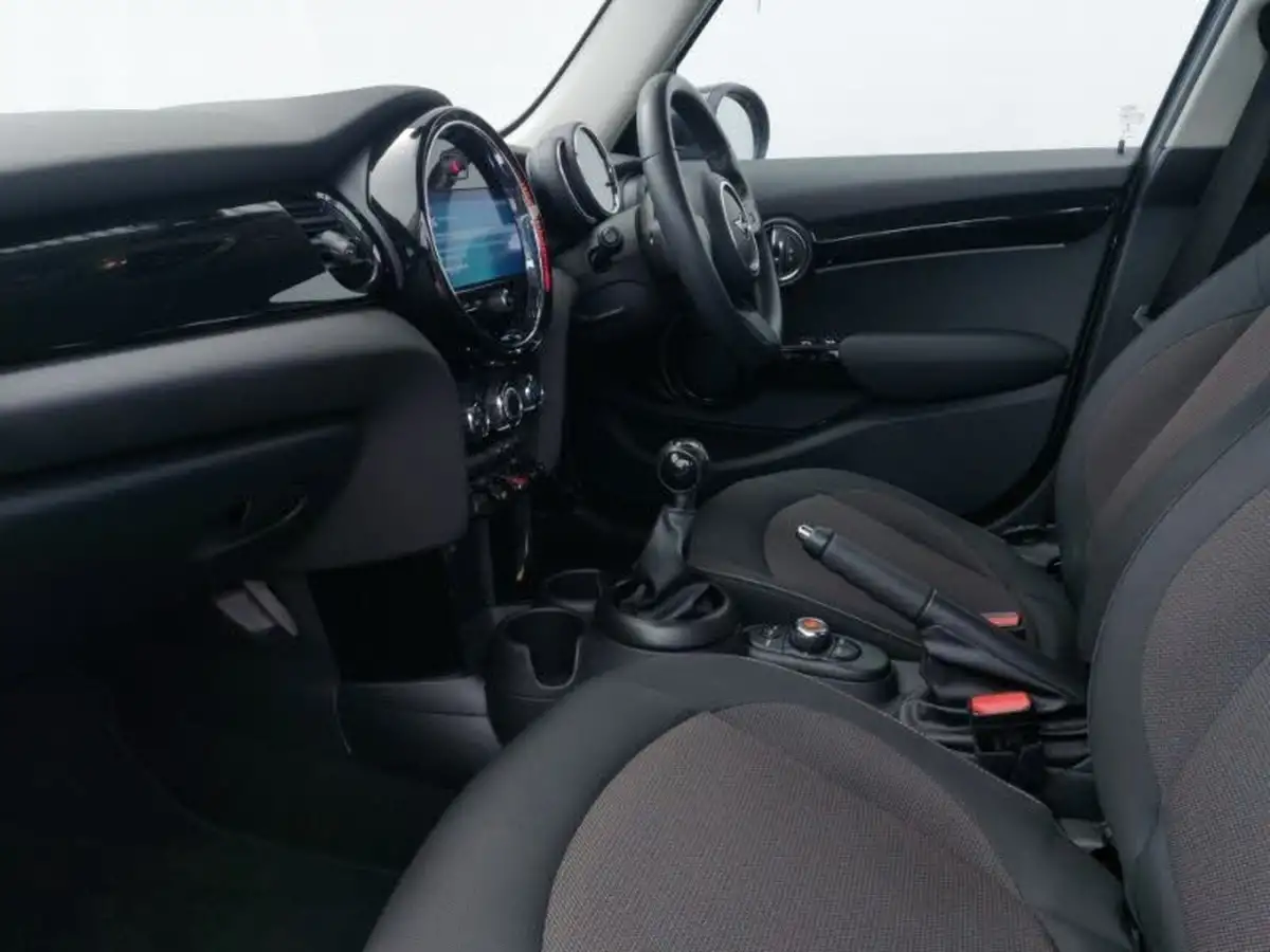 2021-mini-cooper-15-cooper-classic-hatchback-5d-big-4