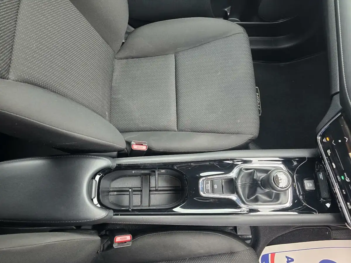 2016-honda-hr-v-15-i-vtec-s-big-19