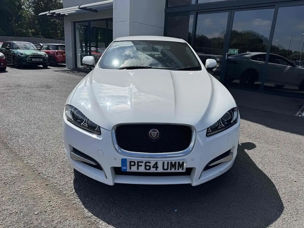 2015-jaguar-xf-22td-r-sport-163ps-saloon-4d-big-1