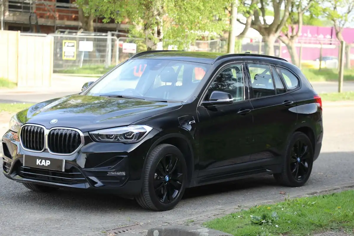 2022-bmw-x1-15-xdrive-25e-phev-sport-big-4