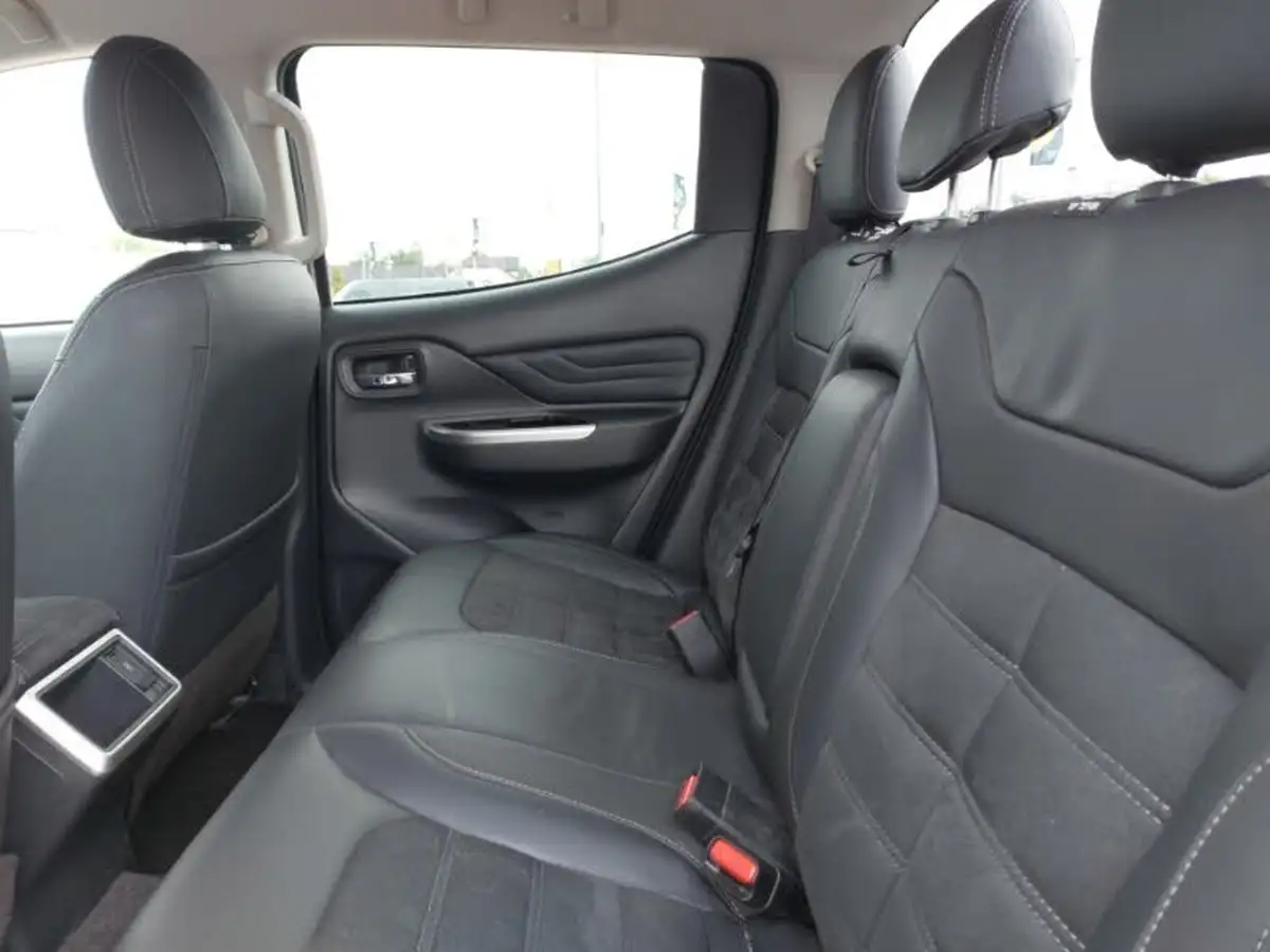 2021-mitsubishi-l200-22di-d-barbarian-x-big-5