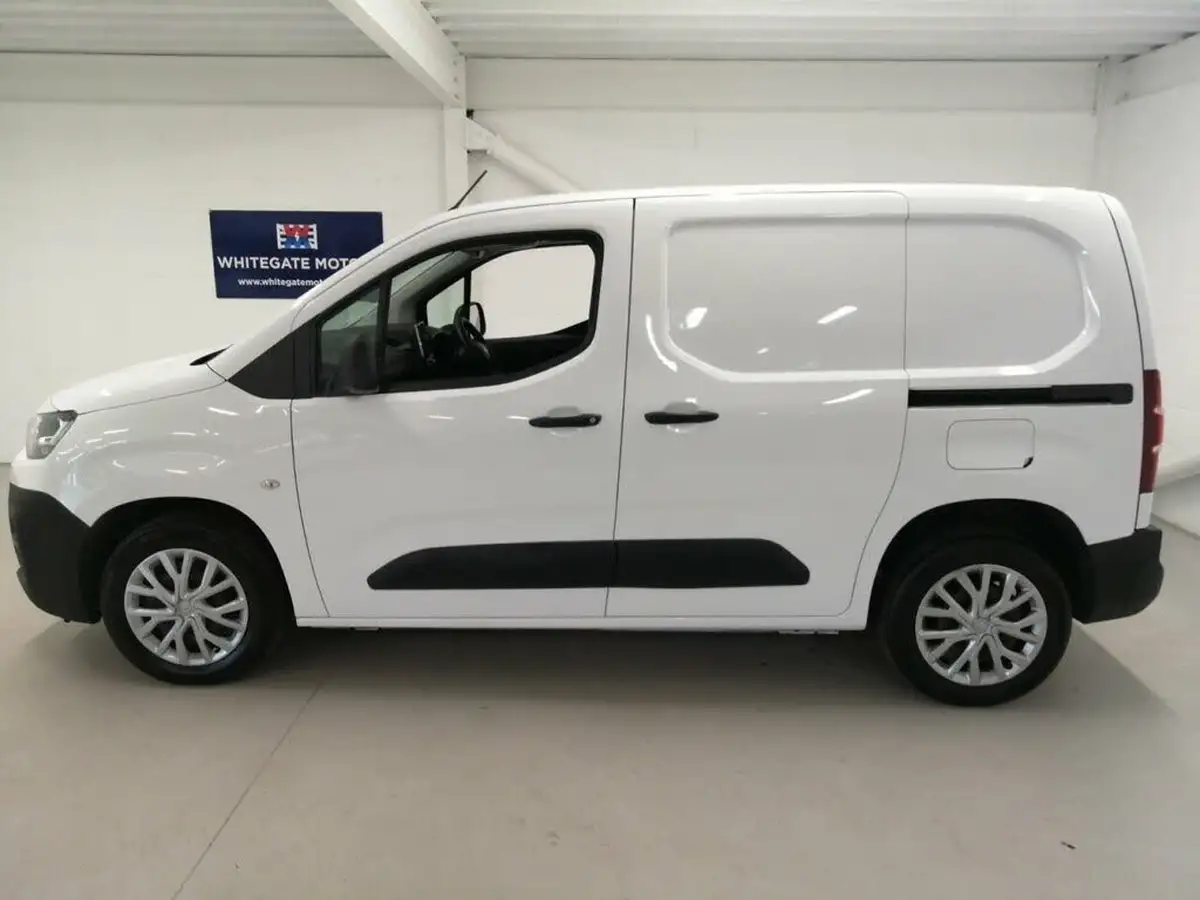 2019-citroen-berlingo-16bluehdi-1000-enterprise-big-21