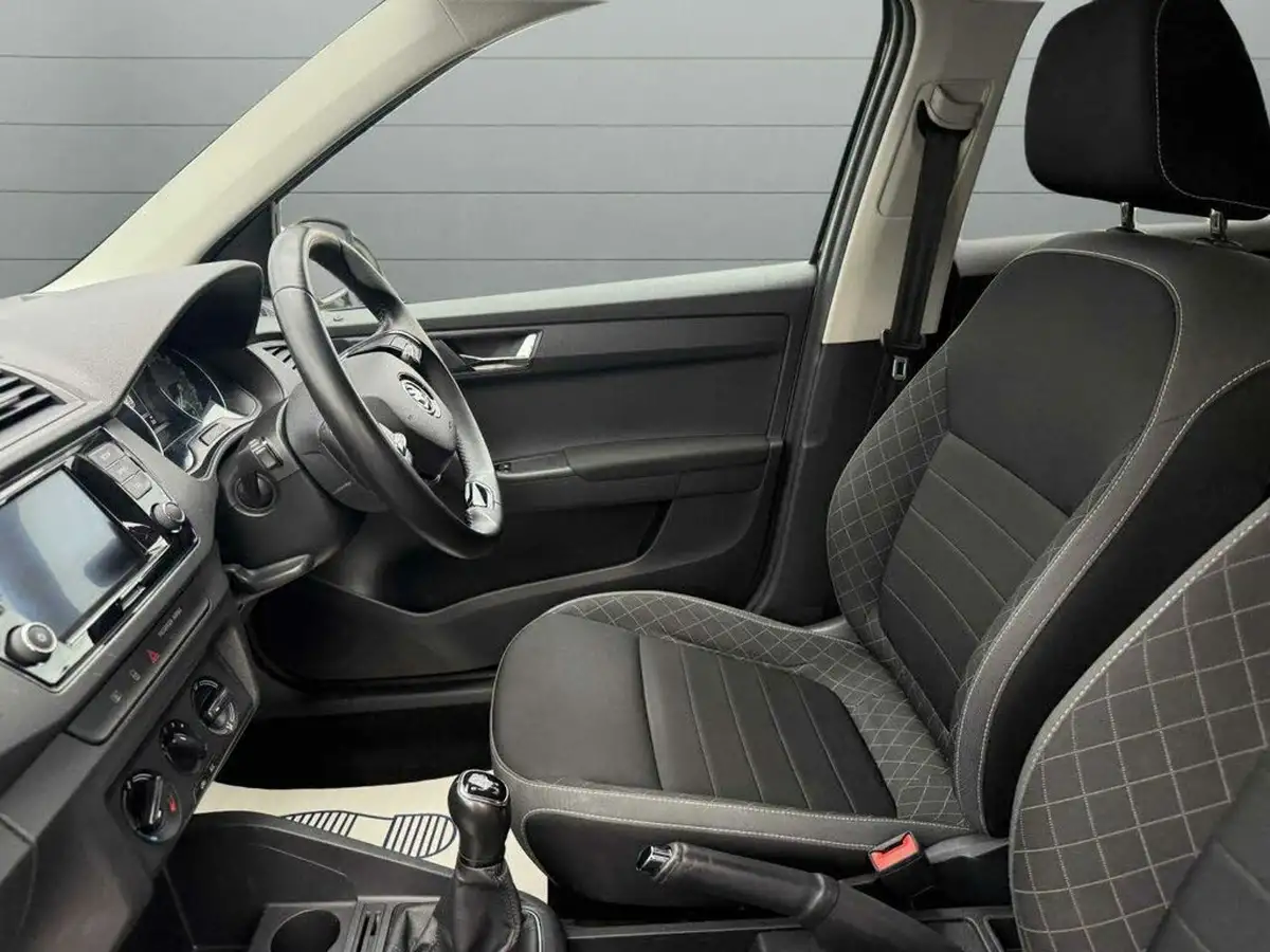 2020-skoda-fabia-10-tsi-se-95ps-hatchback-big-14