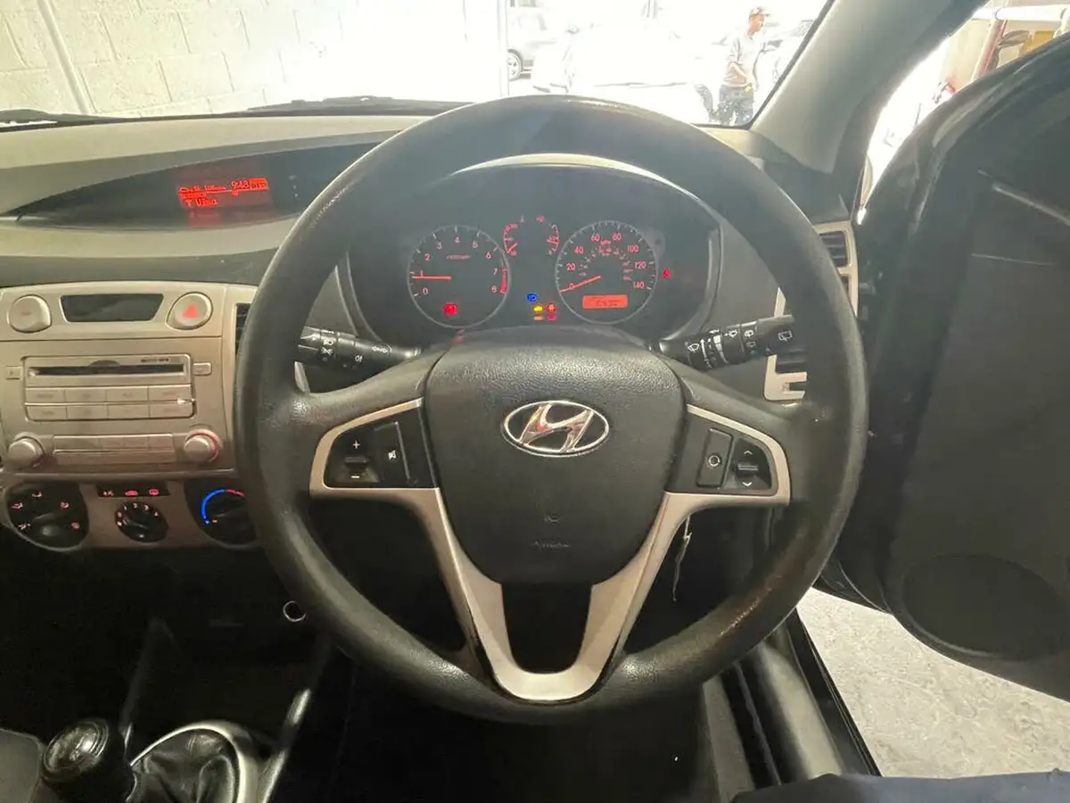 2010-hyundai-i20-12-comfort-5d-big-33