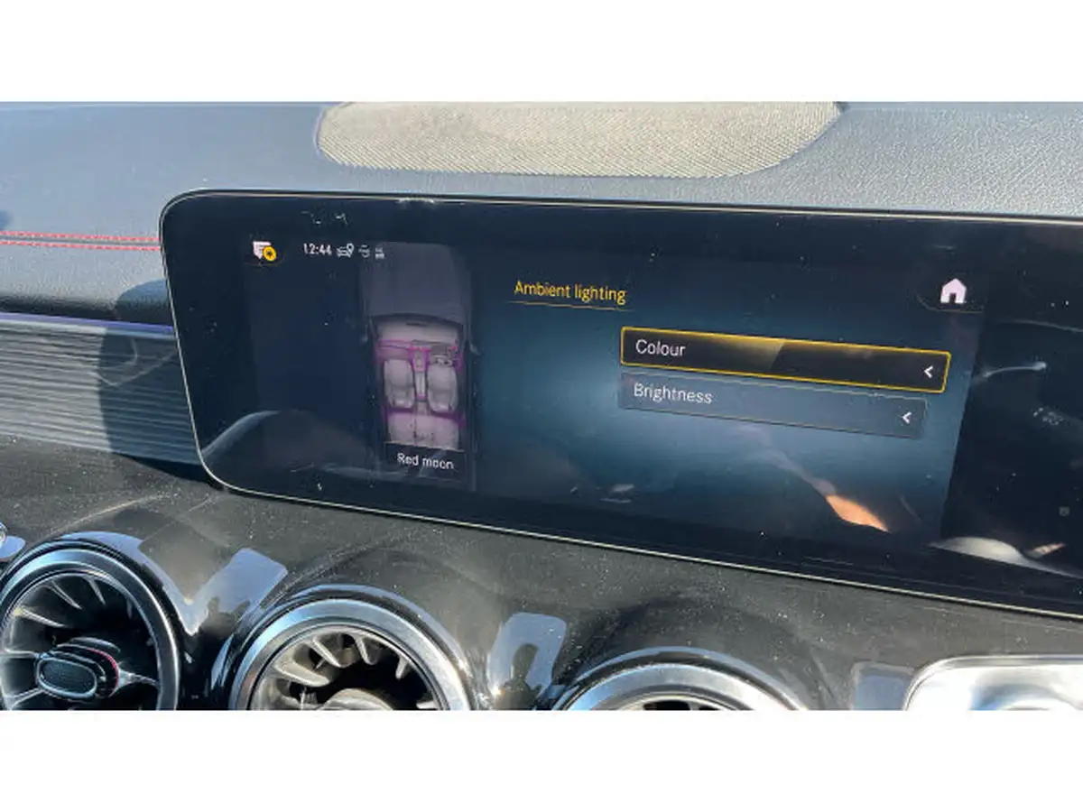 2022-mercedes-benz-eqb-e-eqb-300-amg-line-big-32