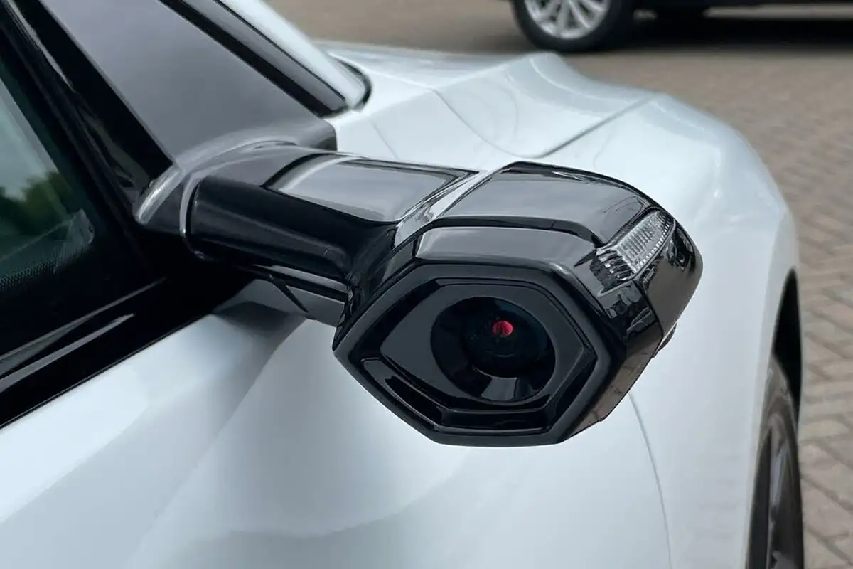 2025-audi-a6-e-tron-e-launch-edition-big-46