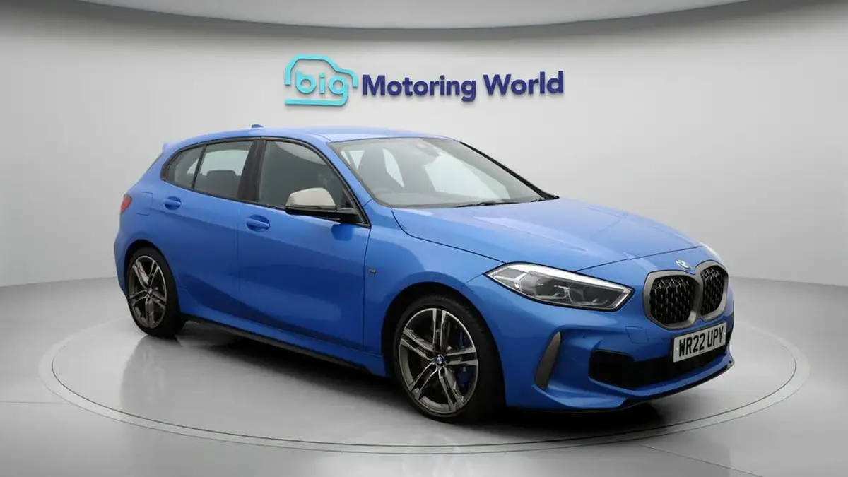 2022-bmw-1-series-20-m135i-xdrive-big-1