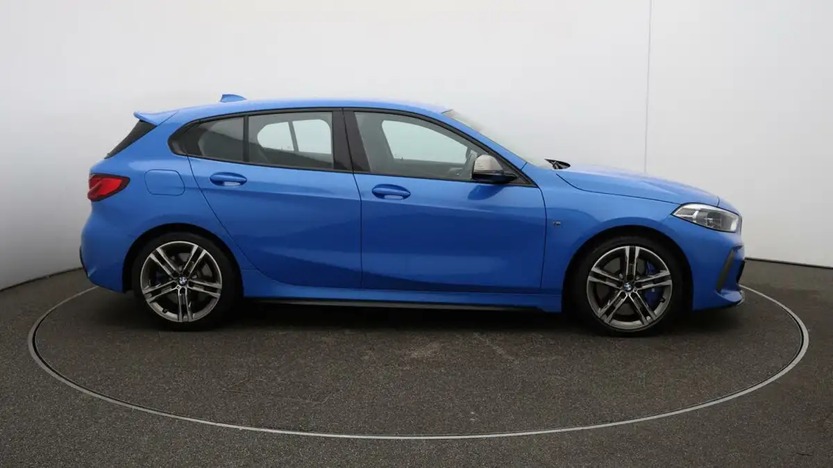 2022-bmw-1-series-20-m135i-xdrive-big-49