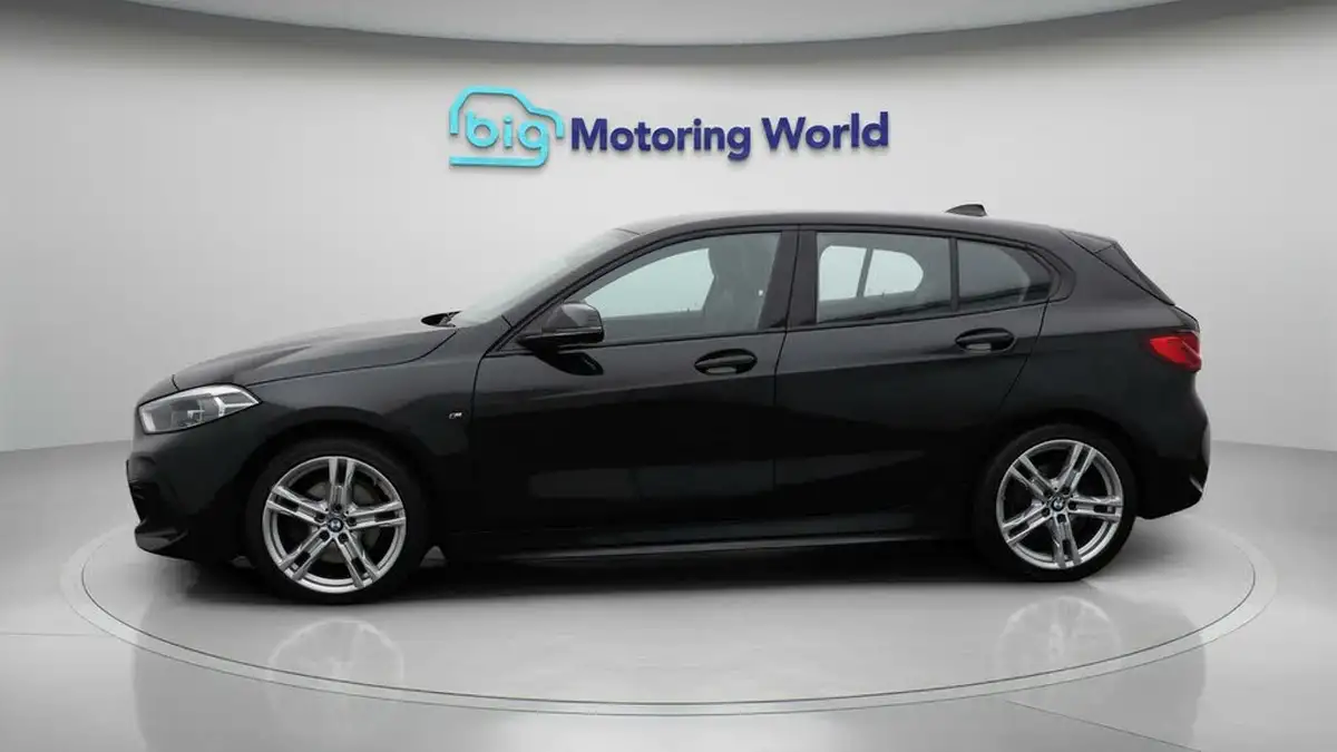 2022-bmw-1-series-15-118i-m-sport-lcp-dct-big-4
