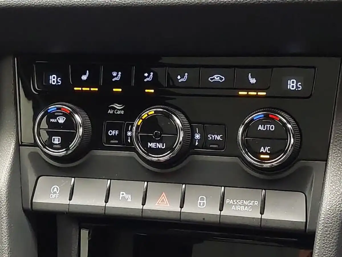 2022-skoda-karoq-15-tsi-sportline-dsg-big-16