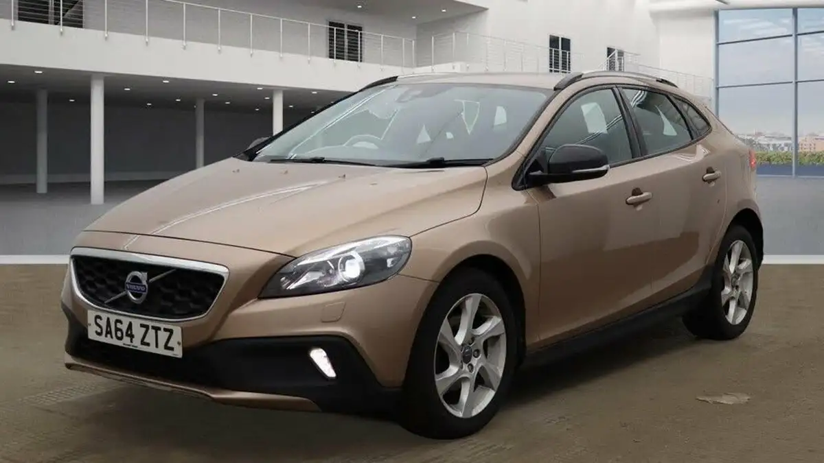 2014-volvo-v40-16td-d2-cross-country-lux-big-7