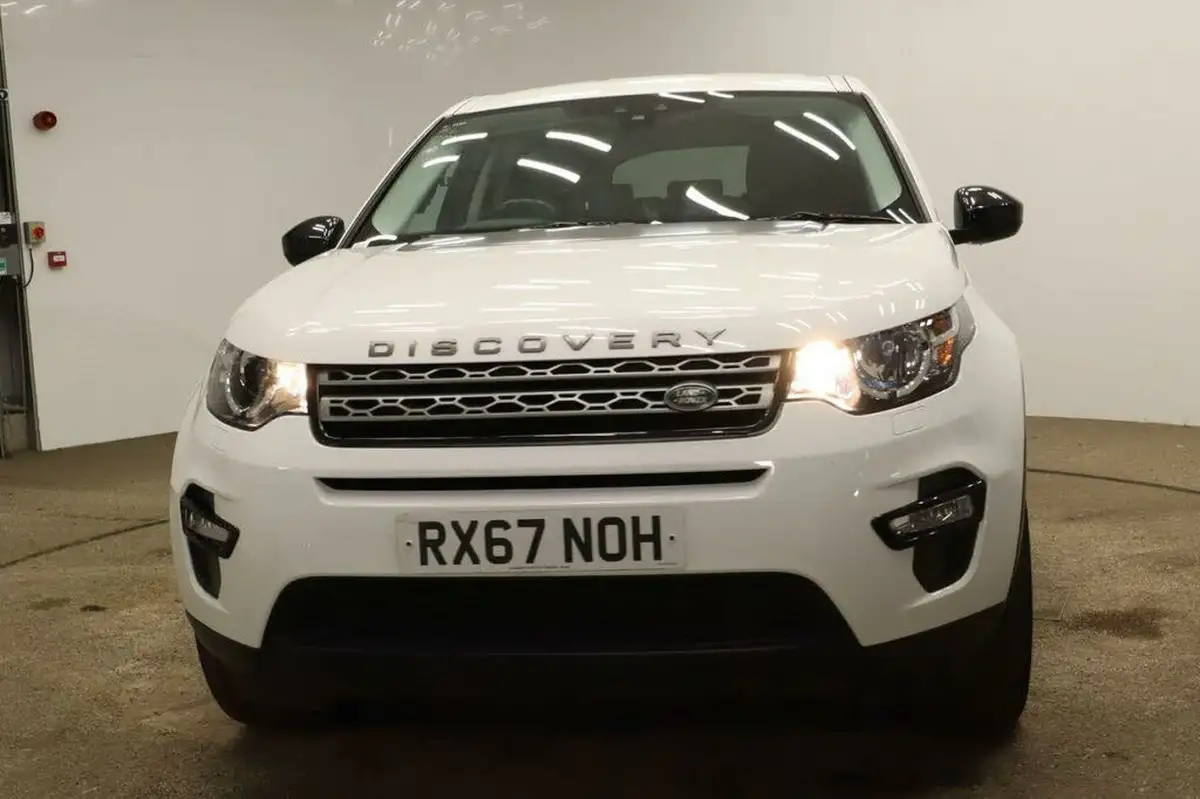 2017-land-rover-discovery-sport-20td4-pure-edition-big-10