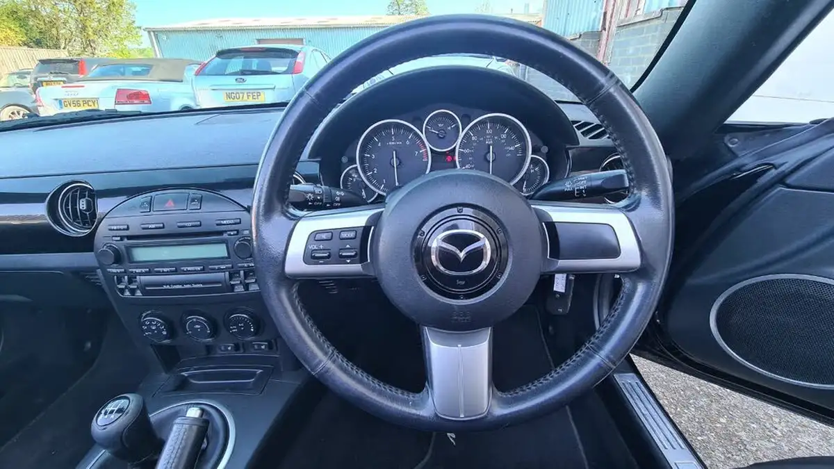 2007-mazda-mx-5-18-roadster-big-16