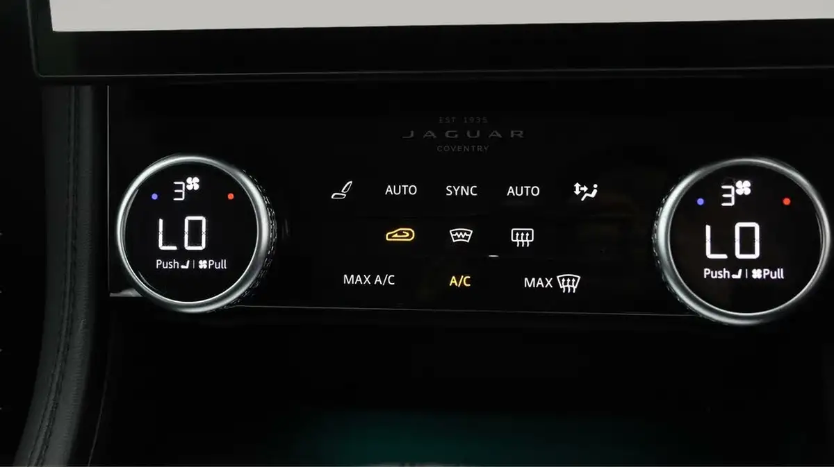 2022-jaguar-f-pace-20-d200-s-big-11