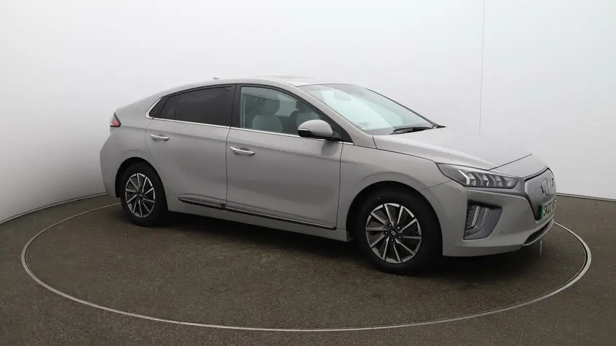 2022-hyundai-ioniq-e-premium-se-electric-big-47