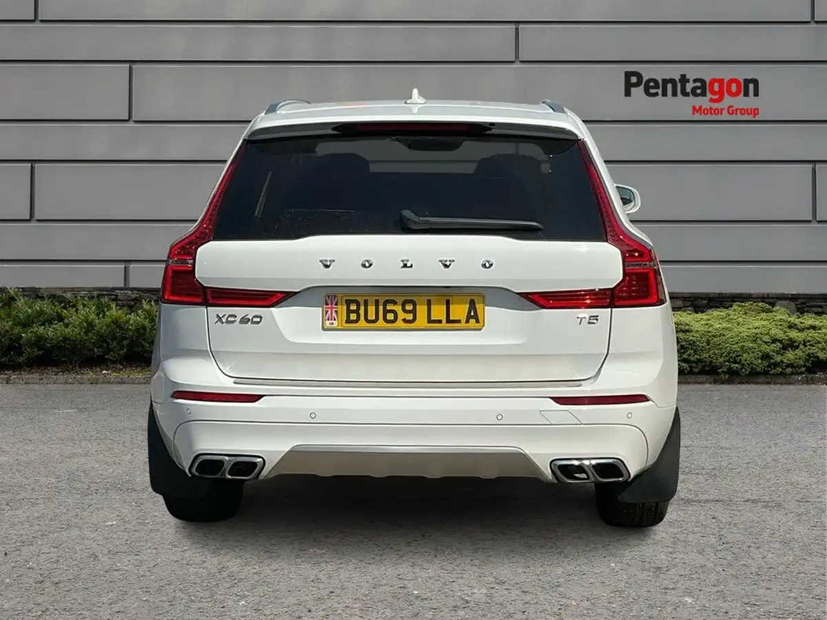 2019-volvo-xc60-20-t5-momentum-pro-big-13