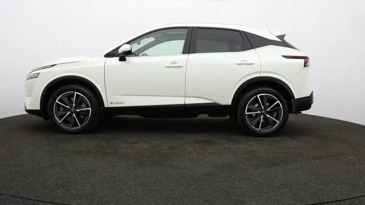 2023-nissan-qashqai-15-tekna-big-3
