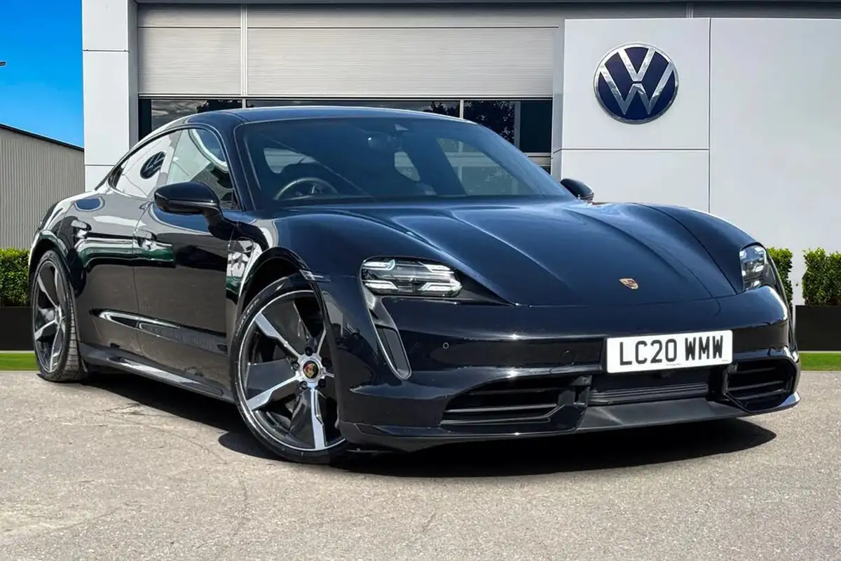 2020-porsche-taycan-e-turbo-big-0