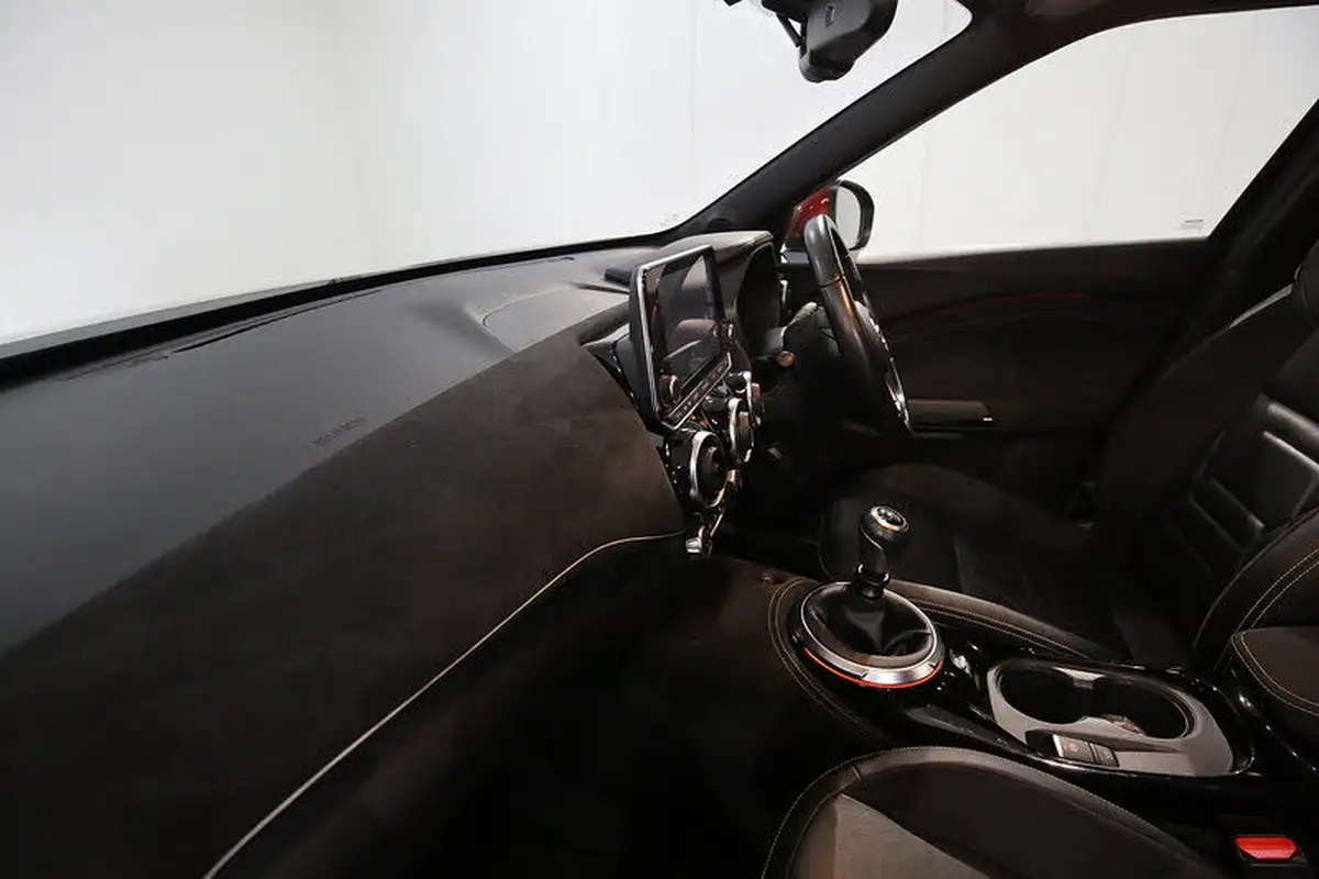 2019-nissan-juke-10-dig-t-premiere-edition-big-18