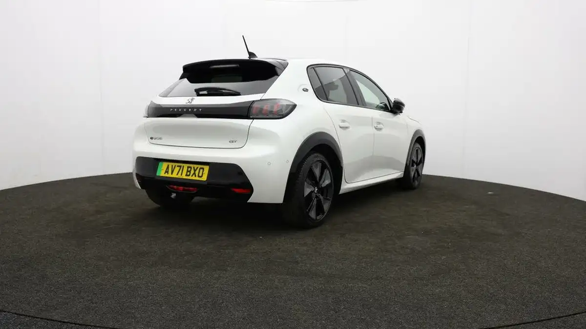 2021-peugeot-208-e-gt-premium-big-77