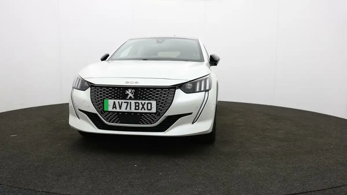 2021-peugeot-208-e-gt-premium-big-49