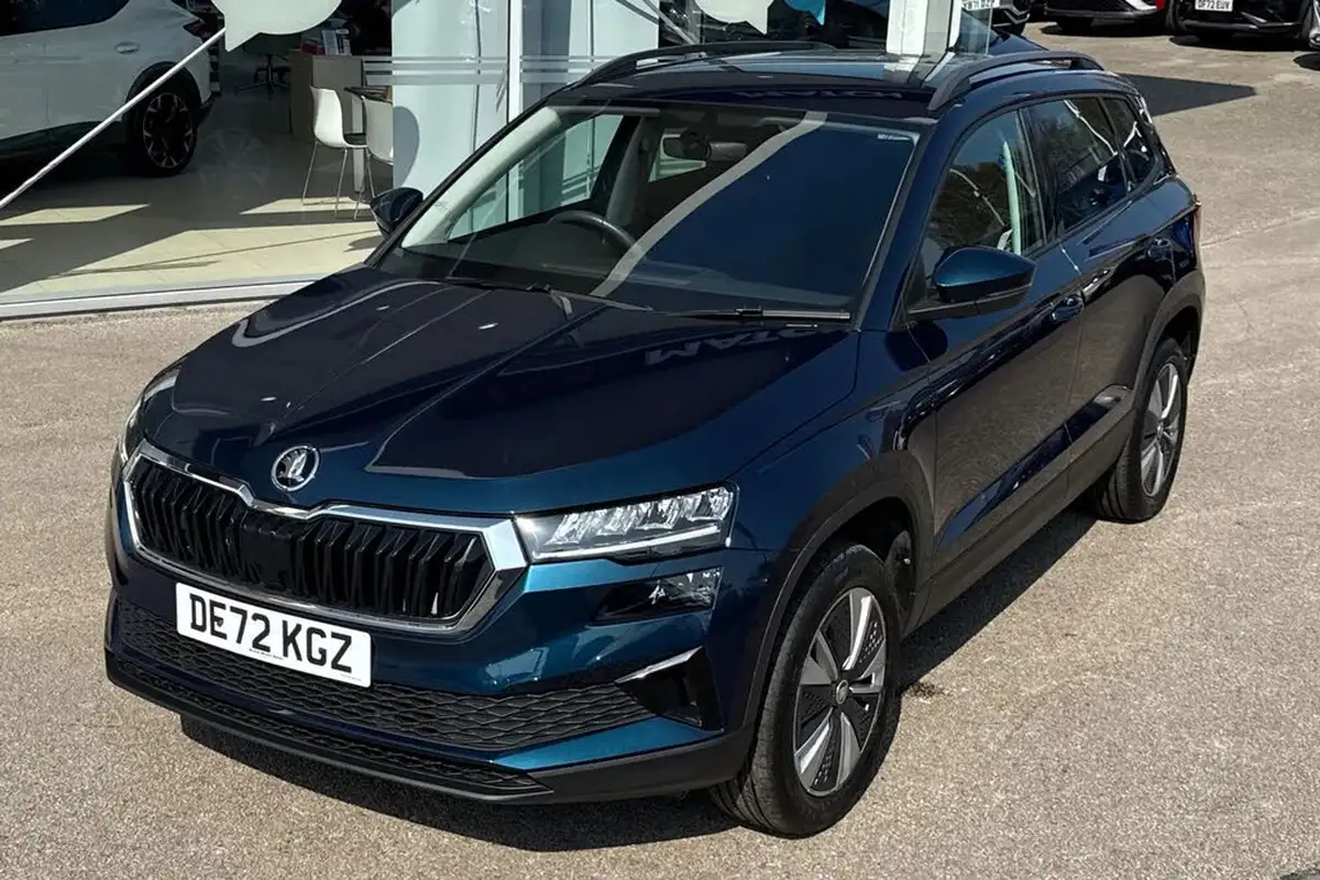 2022-skoda-karoq-15-tsi-se-drive-big-24