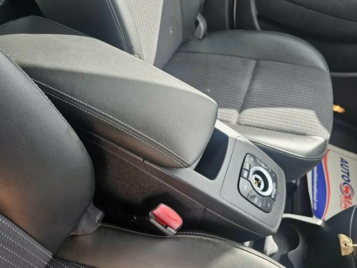 2011-renault-scenic-16-dynamique-tom-tom-big-30