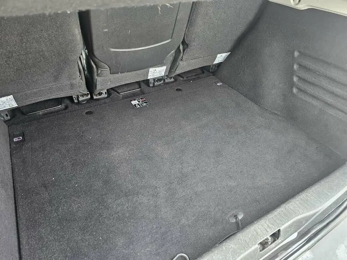 2011-renault-scenic-16-dynamique-tom-tom-big-6