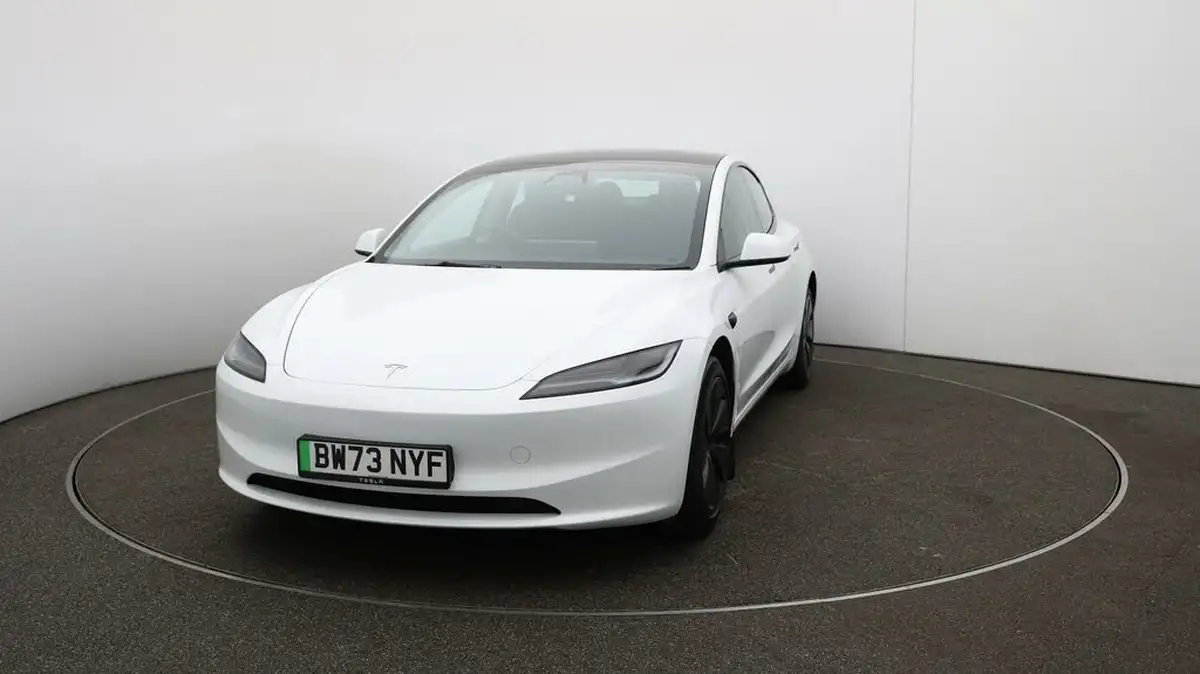 2024-tesla-model-3-e-rwd-big-29