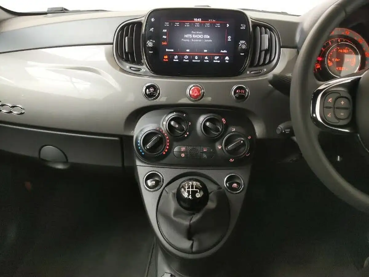 2020-fiat-500-12-lounge-big-10