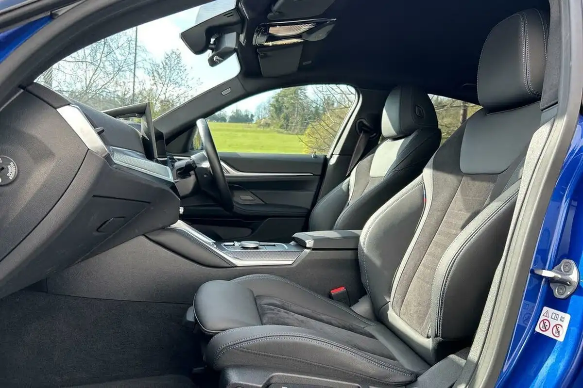 2023-bmw-i4-e-edrive40-m-sport-big-18