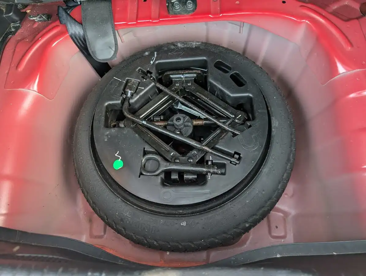 2010-hyundai-i10-12-classic-big-25