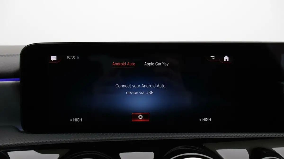 2020-mercedes-benz-cla-13-cla-250e-amg-line-premium-coupe-4d-big-24