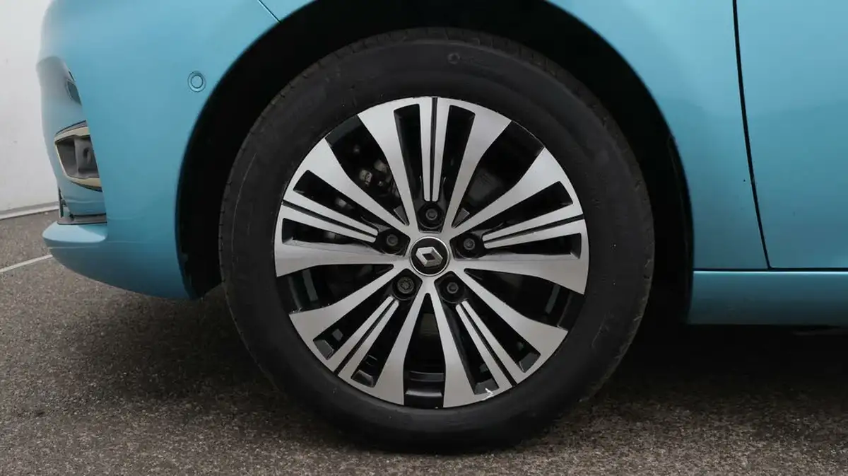 2023-renault-zoe-e-techno-boost-charge-big-18