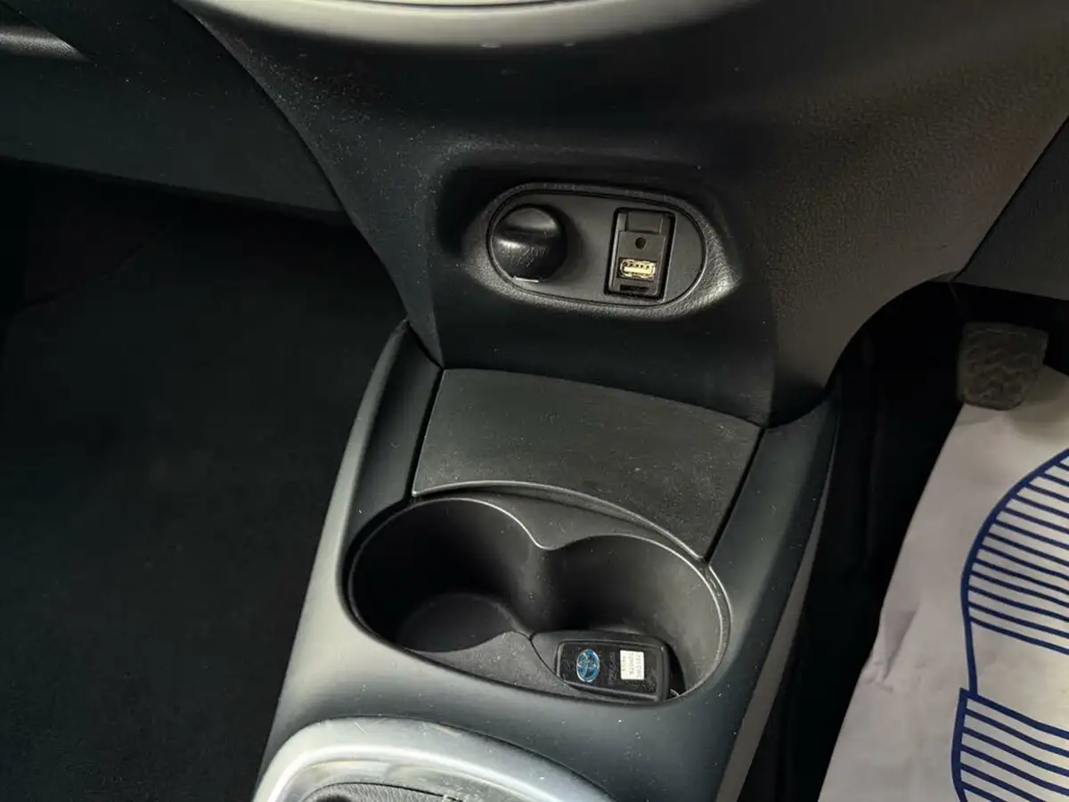 2018-toyota-yaris-10-vvt-i-icon-71bhp-big-43