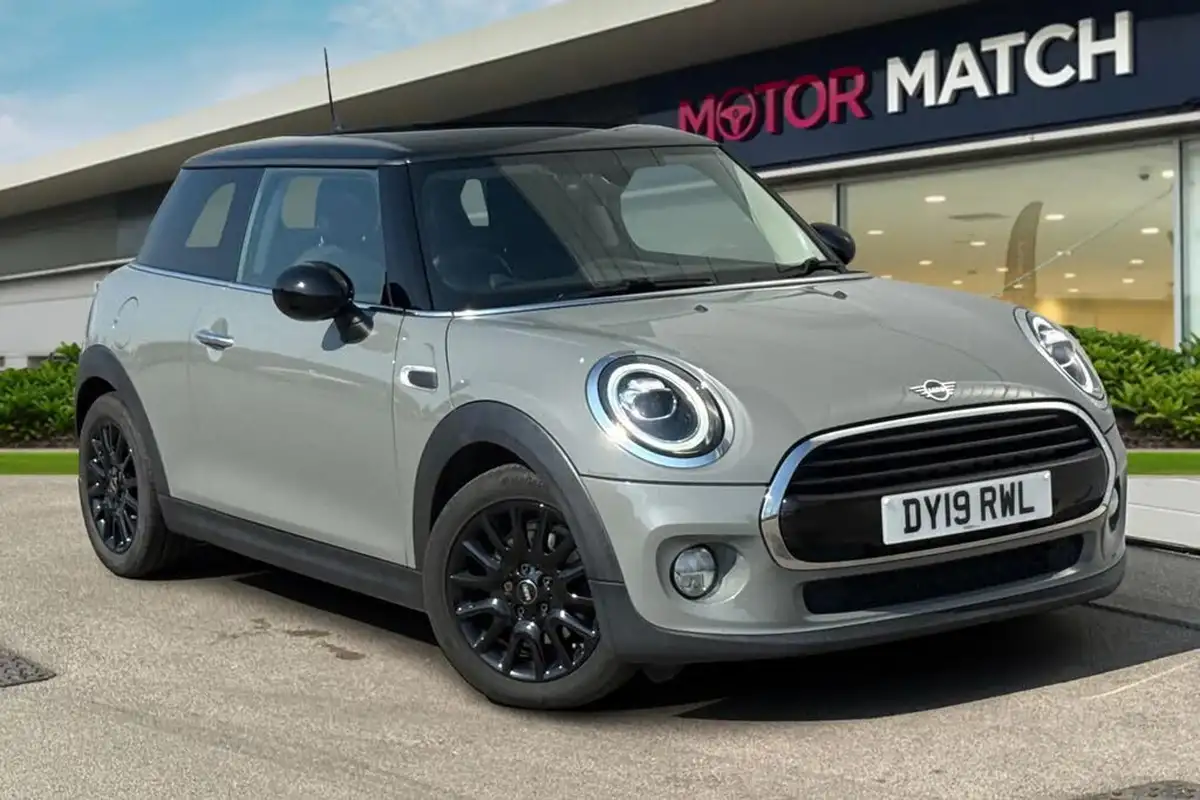 2019-mini-cooper-15-cooper-classic-hatchback-3d-big-0