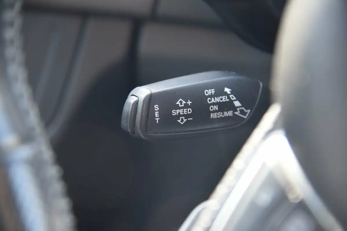 2014-audi-a6-avant-20td-black-edition-190ps-ultra-s-tronic-big-30