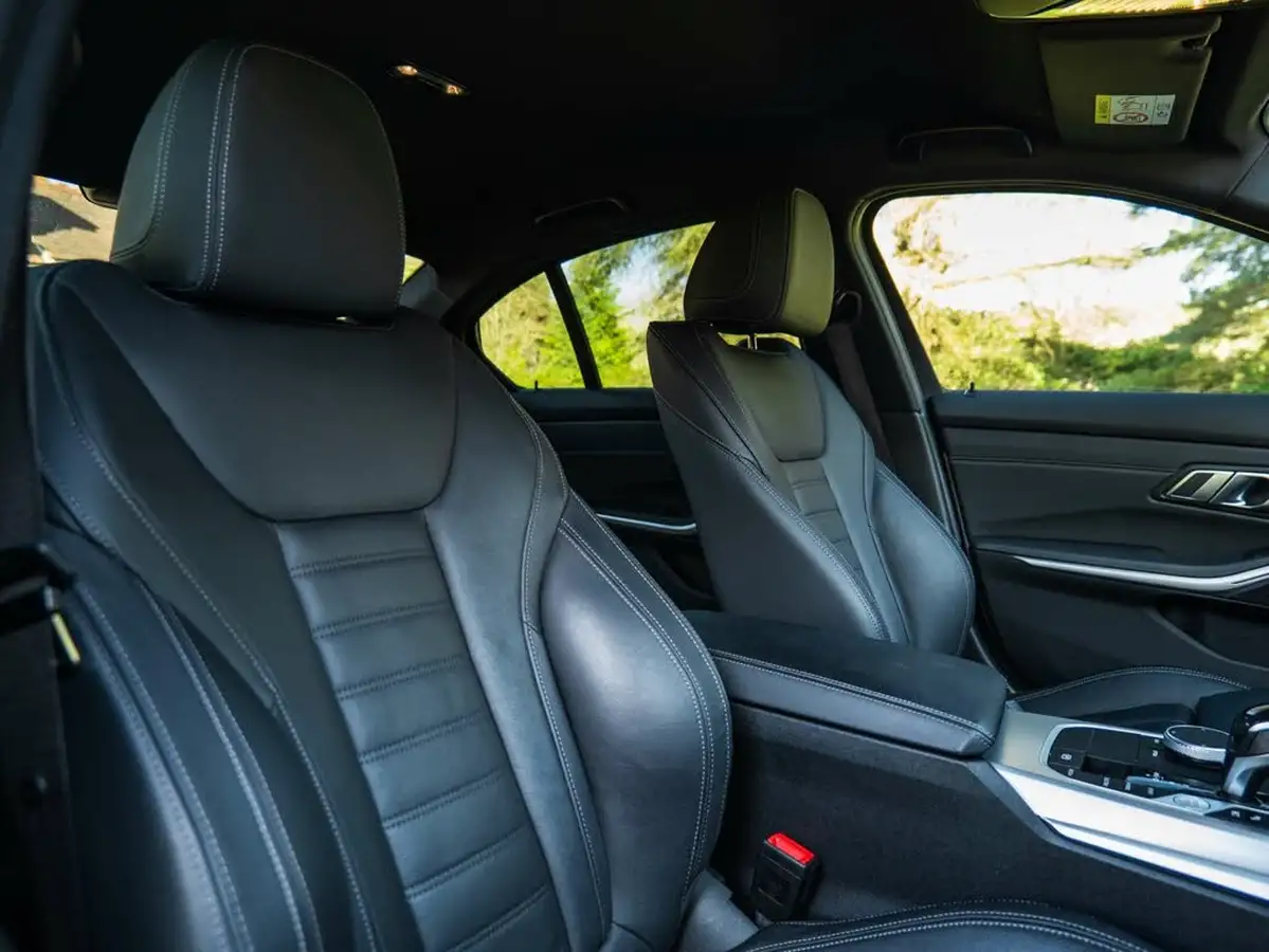 2020-bmw-3-series-20-330e-m-sport-saloon-4d-big-9