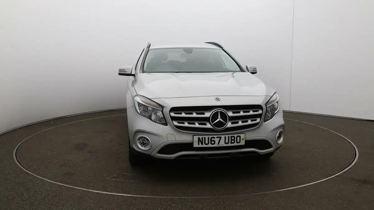 2017-mercedes-benz-gla-class-16-gla-200-se-big-32