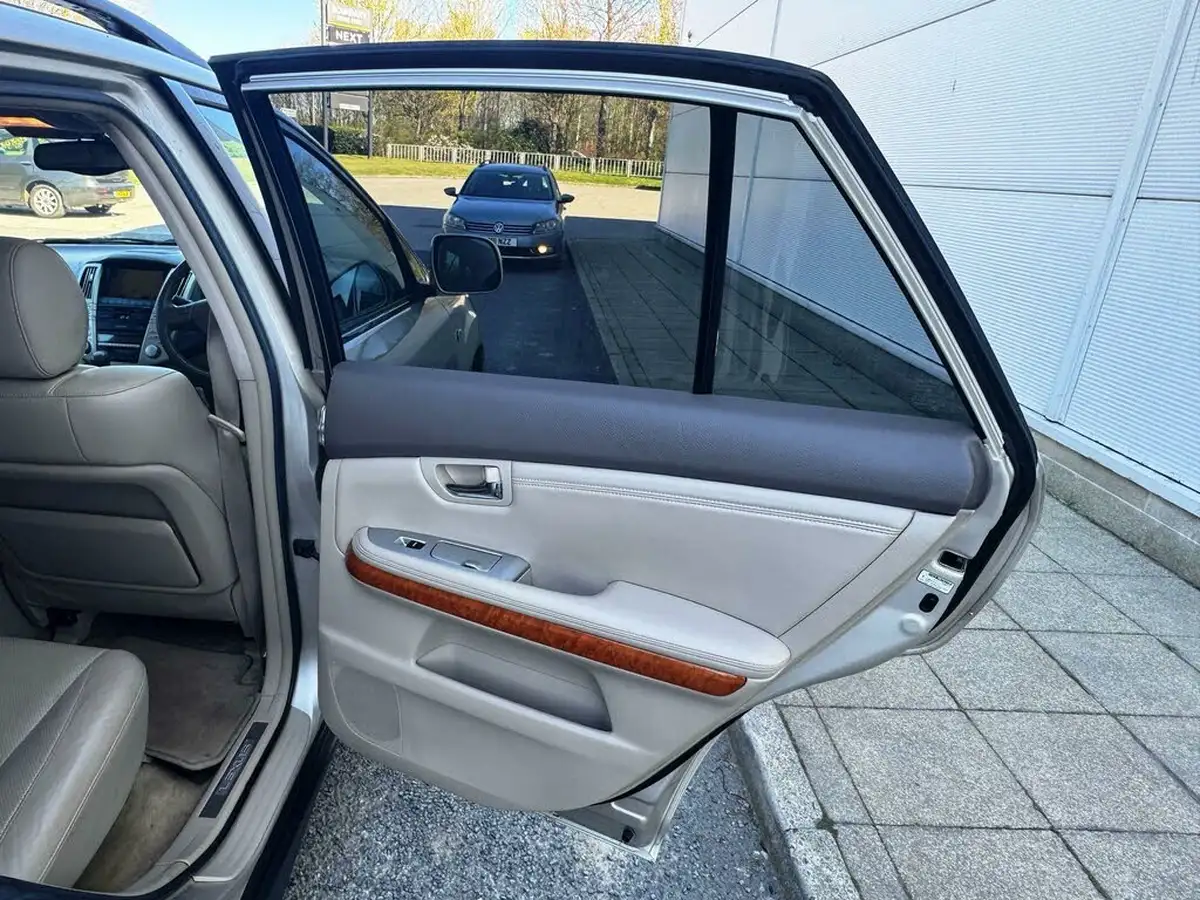 2003-lexus-rx-300-30-se-l-wood-finish-seq-big-27