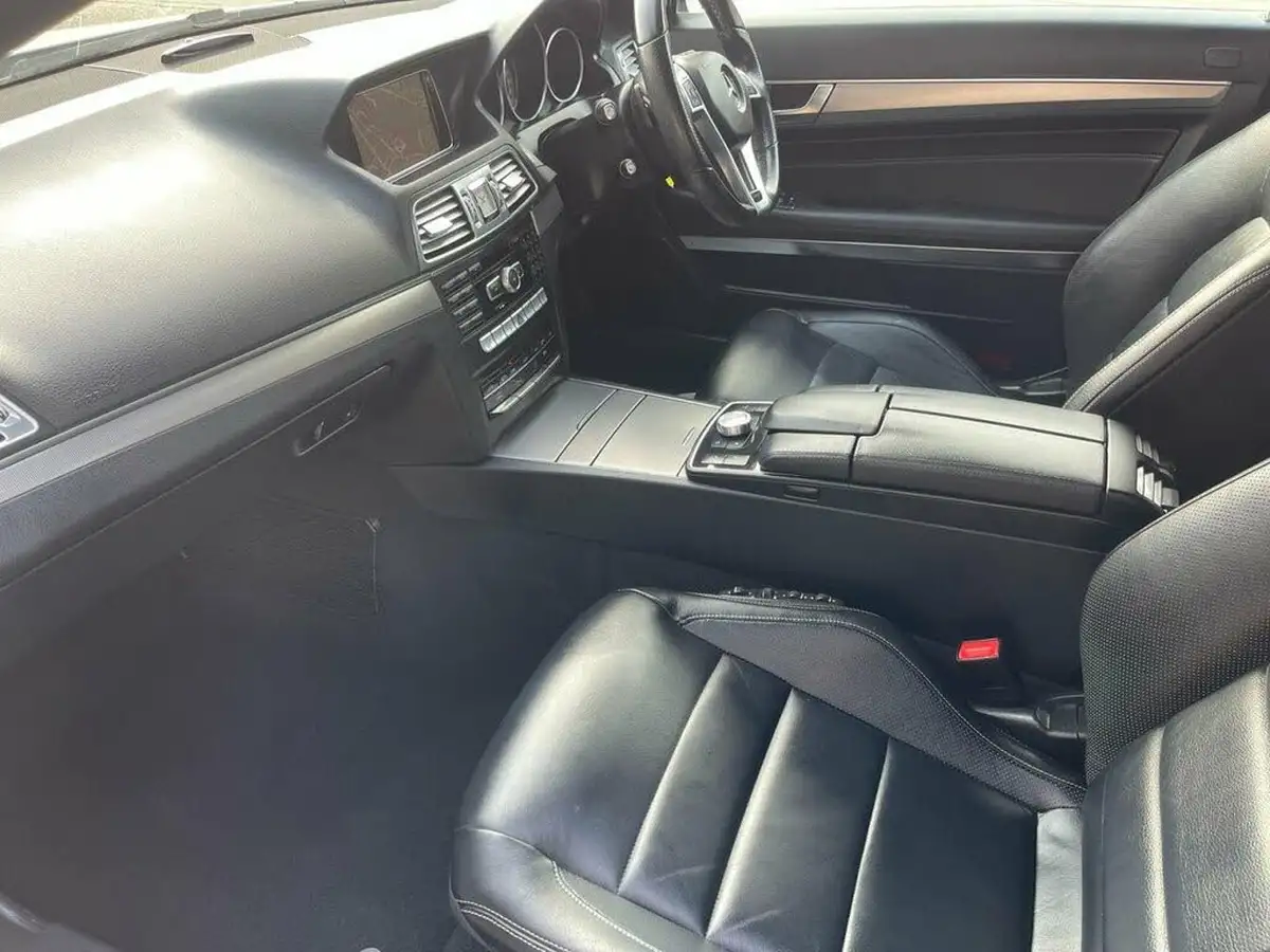 2013-mercedes-benz-e-class-21td-e250-cdi-amg-sport-cdi-cabriolet-2d-big-71