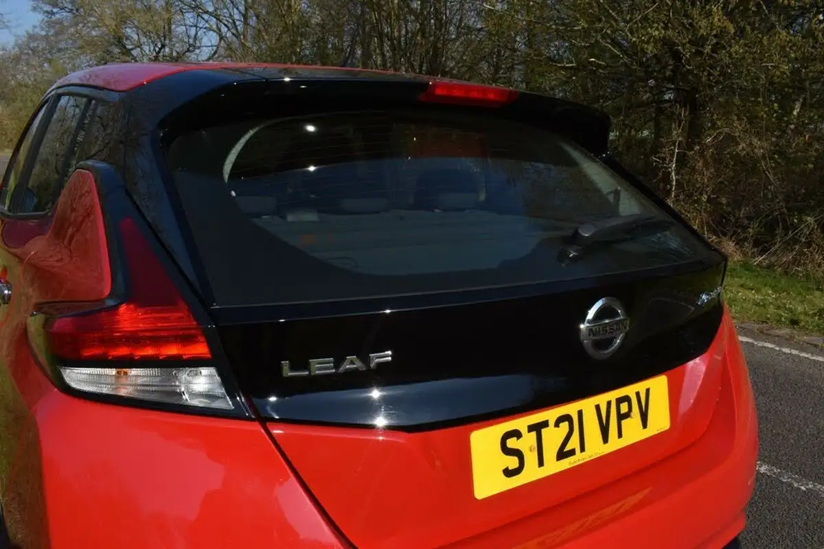 2021-nissan-leaf-e-acenta-big-5