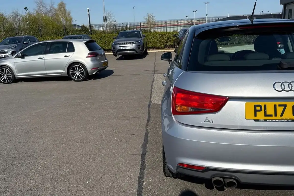 2017-audi-a1-14-tfsi-sportback-5d-big-30